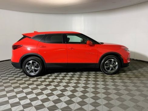 Used 2025 Chevrolet Blazer LT image 5