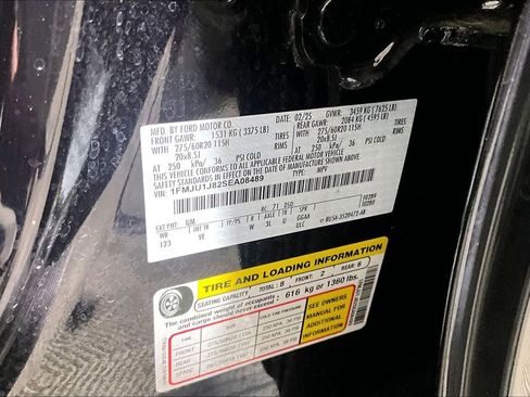 Certified 2025 Ford Expedition Active AWD/4WD image 27