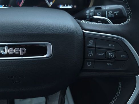 New 2025 Jeep Grand Cherokee Limited w/ Black Appearance Package AWD/4WD image 28