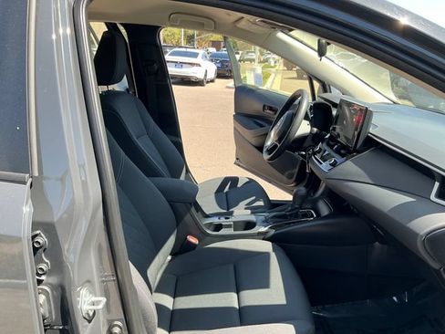 Used 2026 Toyota Corolla LE FWD image 32