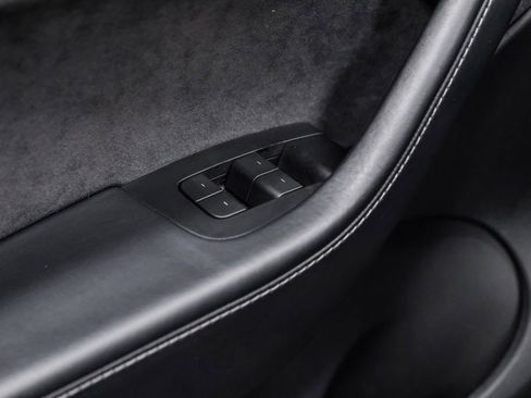 Used 2022 Tesla Model Y Performance AWD/4WD image 44