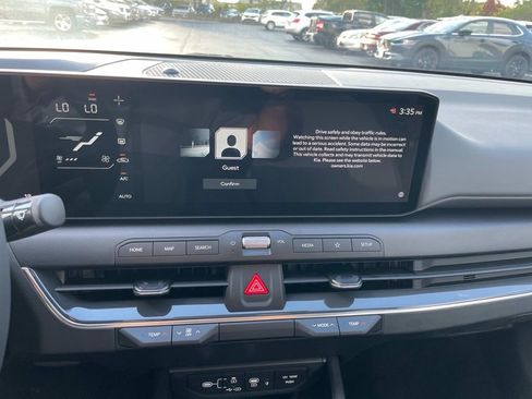 New 2025 Kia K4 EX image 9