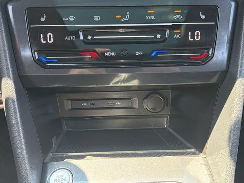 Certified 2023 Volkswagen Tiguan SE R-Line AWD/4WD image 17