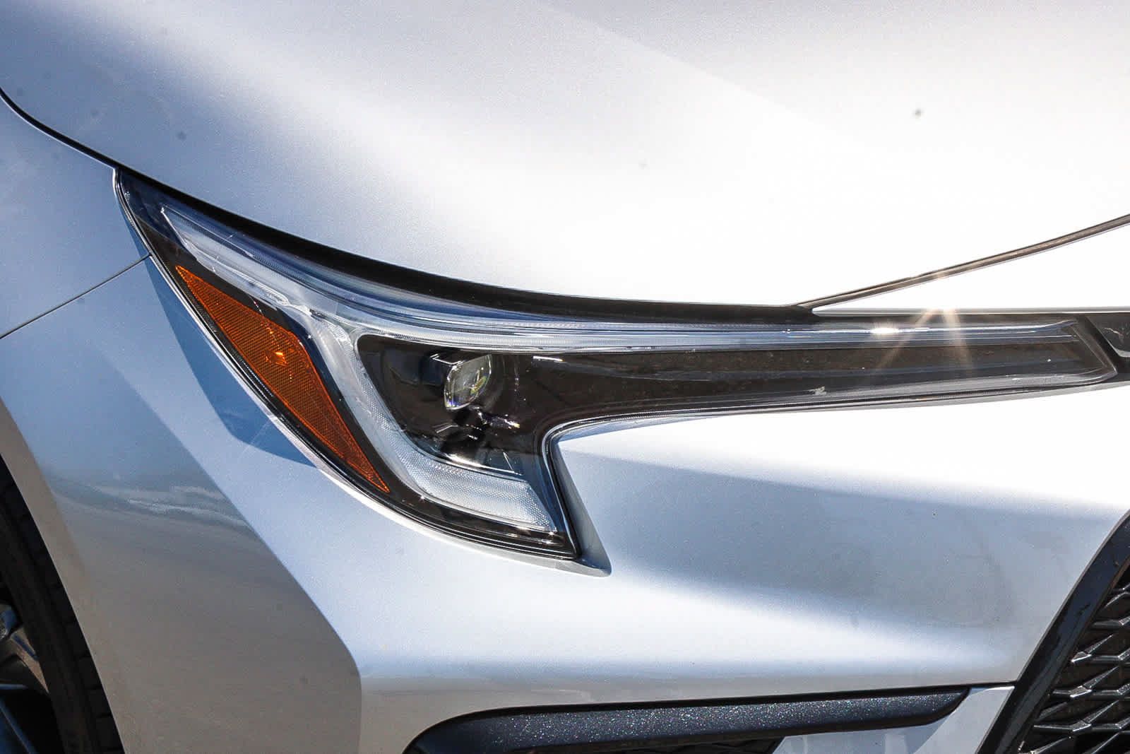 Used 2026 Toyota Corolla SE FWD image 4