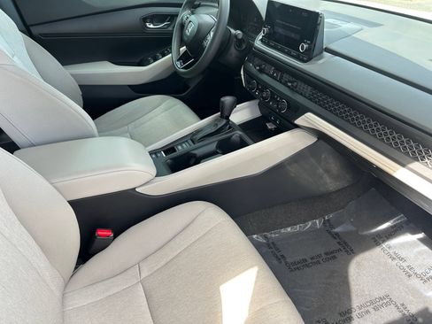 Certified 2023 Honda Accord LX image 15