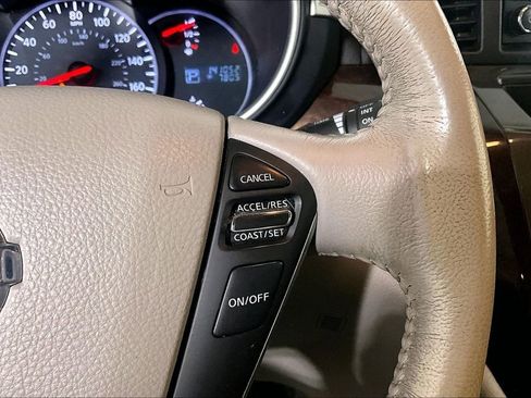 Used 2015 Nissan Quest SV FWD image 19