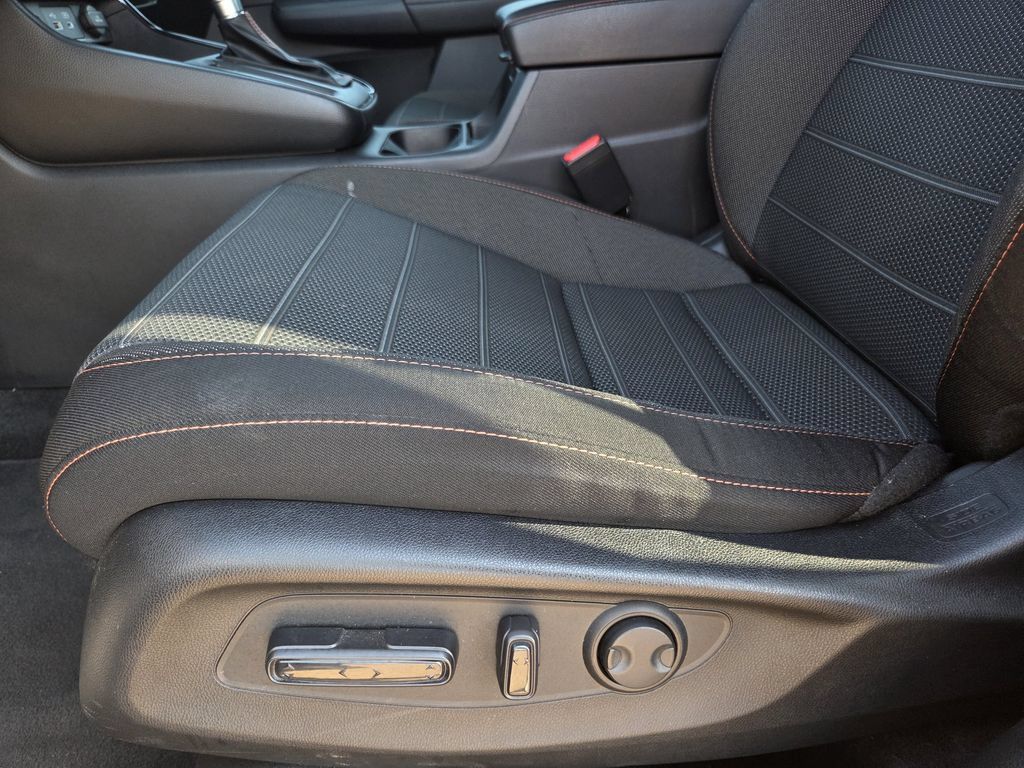 Used 2025 Honda CR-V Sport image 14
