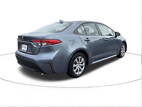 Used 2024 Toyota Corolla LE FWD image 3