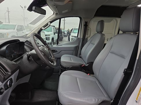 Used 2018 Ford Transit 150 130 Low Roof RWD image 12