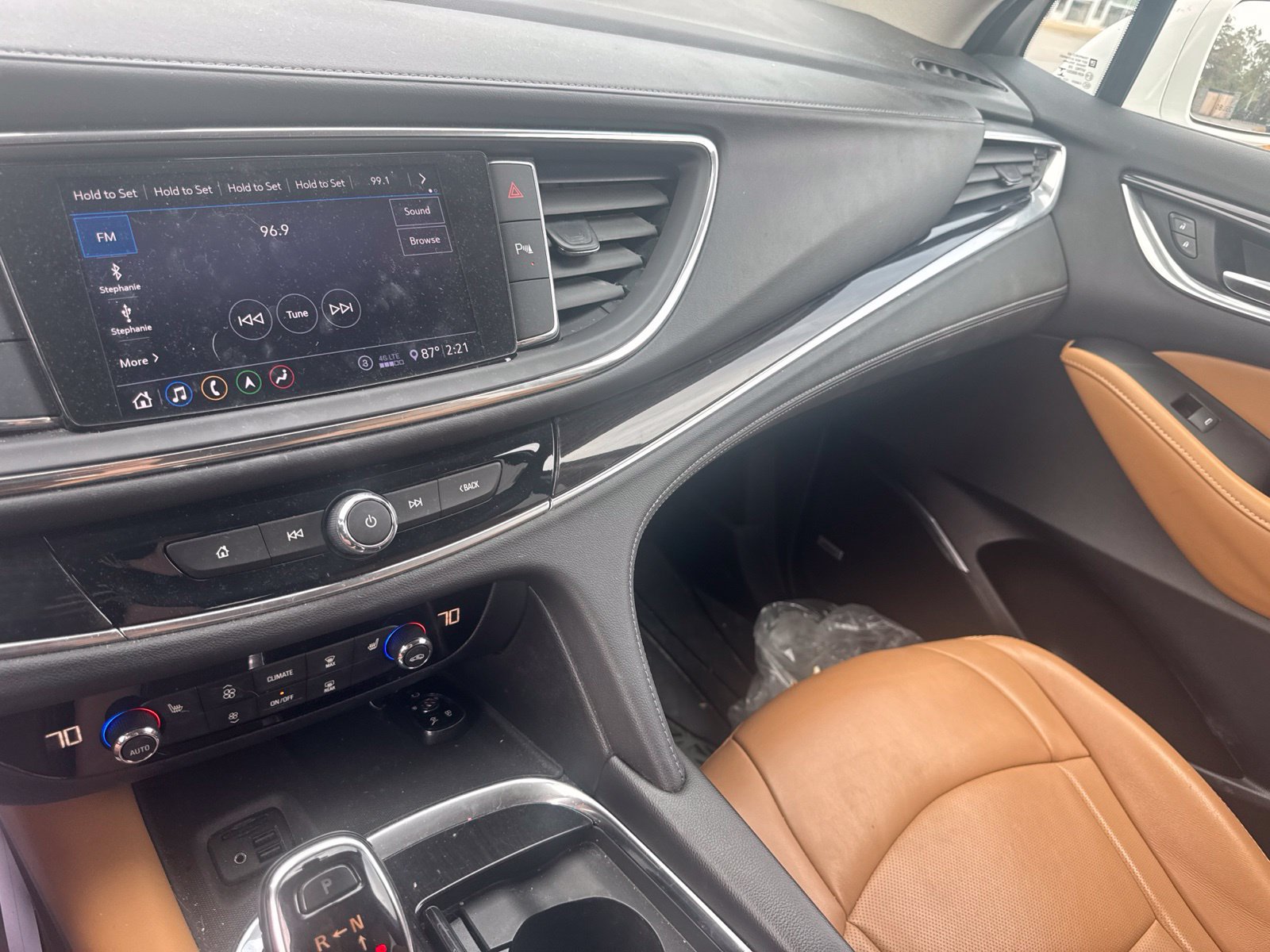 Used 2020 Buick Enclave Essence w/ Sound and Sites Package FWD image 16