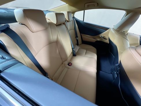 Used 2023 Lexus ES 350 w/ Premium Package FWD image 27