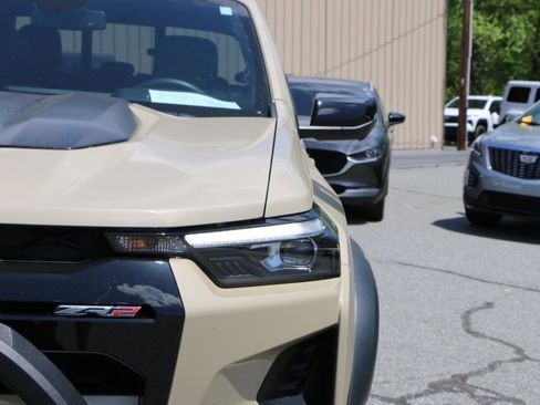 Used 2023 Chevrolet Colorado ZR2 w/ Desert Boss Special Edition AWD/4WD image 13