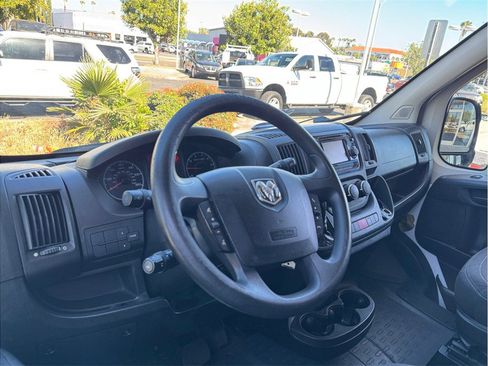 Used 2016 RAM ProMaster 2500 w/ Interior Convenience Group image 19