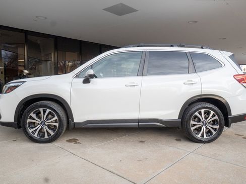 Used 2019 Subaru Forester Limited image 4