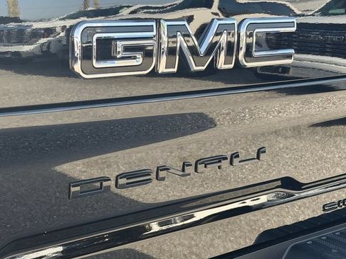 New 2026 GMC Sierra 2500 Denali Ultimate w/ LPO, Black Badging Package AWD/4WD image 10