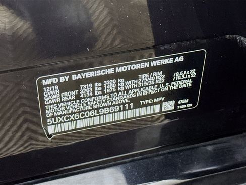 Used 2020 BMW X7 M50i w/ Dynamic Handling Package image 32