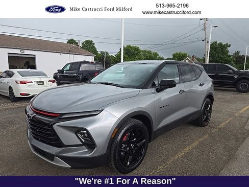 Used 2023 Chevrolet Blazer LT AWD/4WD image 1