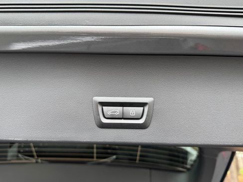 Used 2025 BMW X3 xDrive30i w/ Premium Package image 17