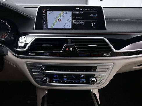 Used 2022 BMW 740i w/ M Sport Package RWD image 32