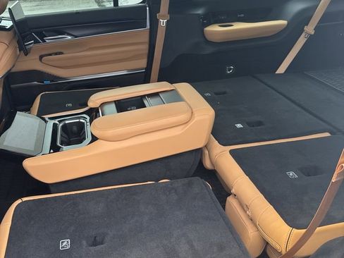 Used 2024 Jeep Grand Wagoneer Series III w/ Rear Seat Video Group 1 image 10