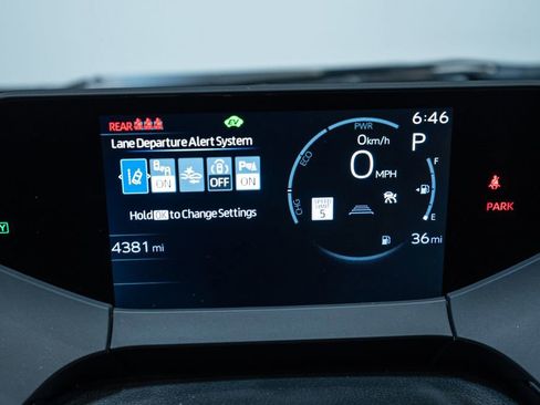 Used 2024 Toyota Prius XLE image 17