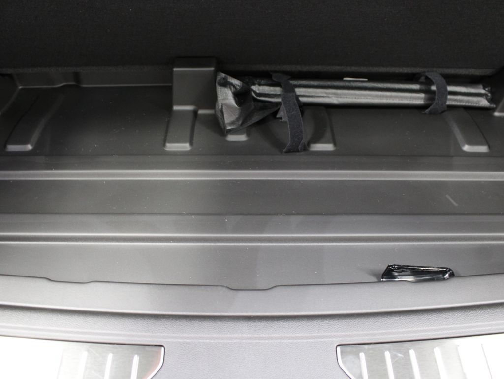 Used 2026 GMC Yukon AT4 Ultimate w/ LPO, Floor Liner Package AWD/4WD image 53