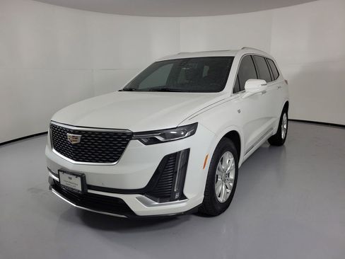 Certified 2024 Cadillac XT6 Luxury w/ LPO, Floor Liner Package FWD image 2
