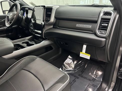 New 2026 RAM 2500 Laramie w/ Night Edition AWD/4WD image 18