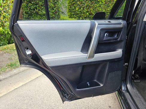 Used 2012 Toyota 4Runner SR5 w/ Convenience Pkg image 24