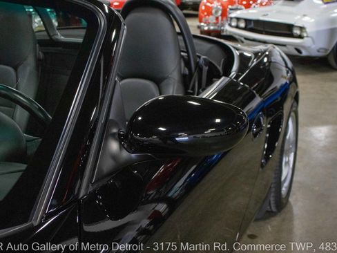 Used 2001 Porsche Boxster image 38