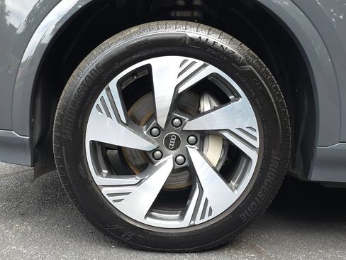 Used 2025 Audi Q6 e-tron Premium Plus w/ Premium Plus AWD/4WD image 63
