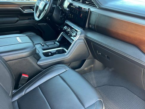 Used 2024 GMC Sierra 2500 Denali w/ Denali Reserve Package image 15