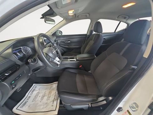 Used 2024 Nissan Sentra SV FWD image 11