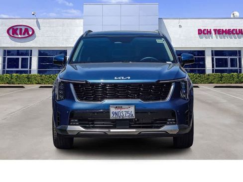 Certified 2025 Kia Sorento EX w/ EX Panoramic Sunroof Package image 2