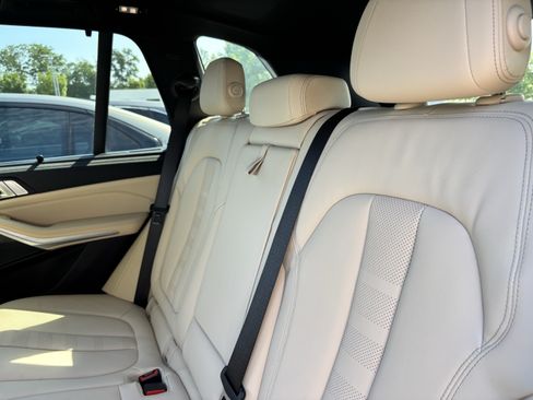 Used 2022 BMW X5 sDrive40i w/ Luxury Seating Package RWD image 32