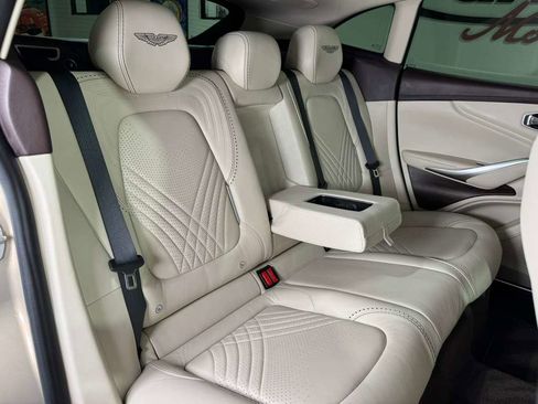 Used 2021 Aston Martin DBX image 13