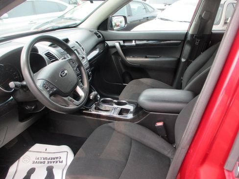 Used 2014 Kia Sorento LX FWD image 11