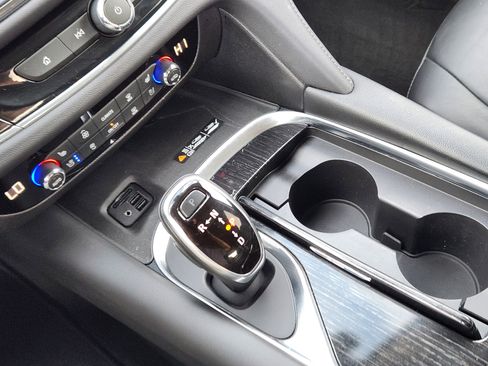 Used 2021 Buick Enclave Avenir w/ Avenir Technology Package image 21