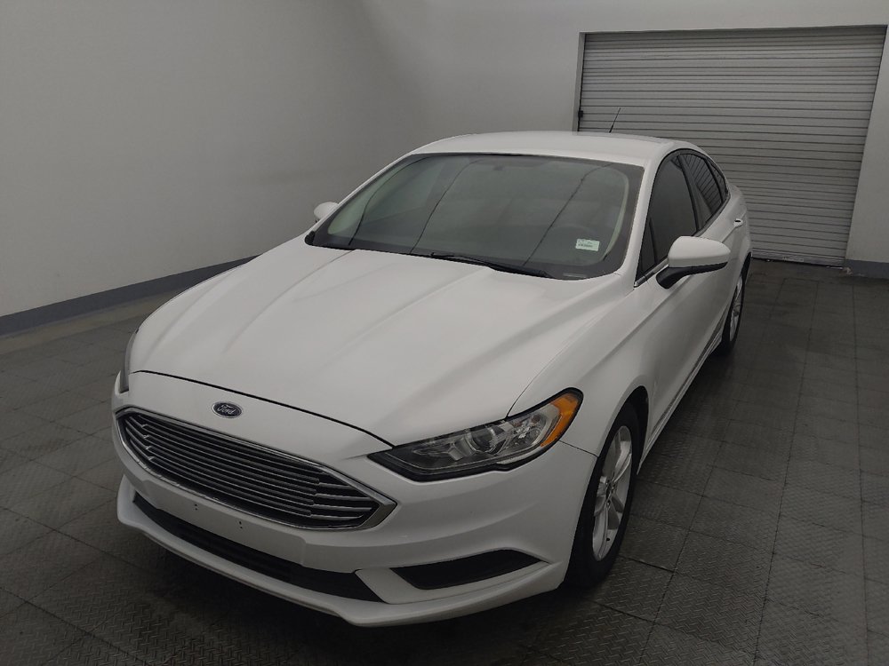 Used 2018 Ford Fusion SE w/ Fusion SE Technology Package FWD image 15