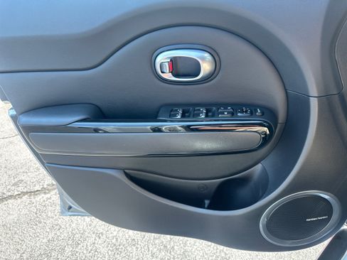 Used 2017 Kia Soul ! w/ Tech Package FWD image 20