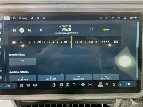 Used 2024 Rivian R1S Adventure Quad AWD/4WD image 18