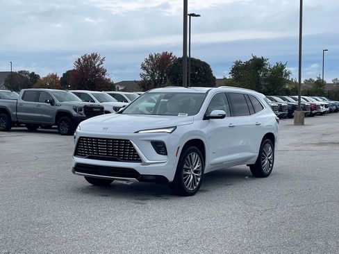 New 2026 Buick Enclave Avenir w/ Super Cruise Package image 3