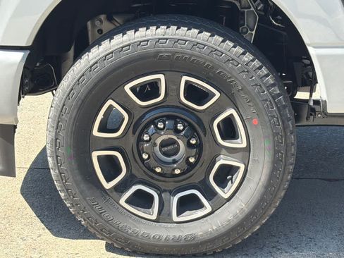 New 2026 Ford F250 Platinum AWD/4WD image 9