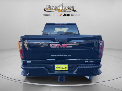 Used 2024 GMC Sierra 2500 AT4 w/ AT4 Premium Plus Package image 7