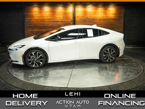 Used 2024 Toyota Prius Prime FWD image 1