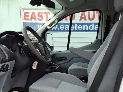 Used 2015 Ford Transit 350 XLT RWD image 5