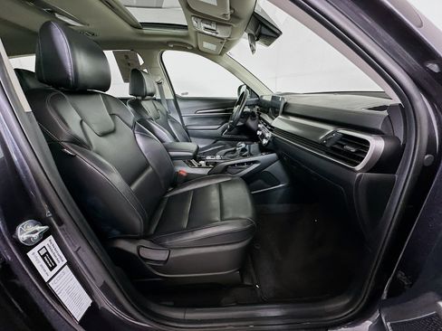 Used 2025 Kia Telluride S image 34