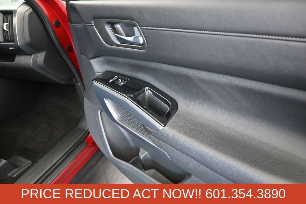 Used 2023 Nissan Pathfinder SL w/ SL Premium Package FWD image 24