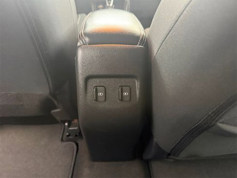 Used 2024 Nissan Kicks SV image 28