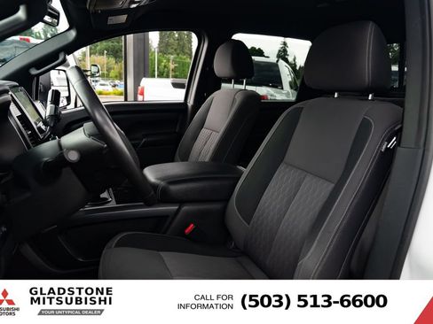 Used 2023 Nissan Titan SV w/ SV Convenience Package AWD/4WD image 22